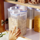 Pote Hermético 2.5L Com Copo Medidor Bico Dosador Cozinha Mantimentos Lavanderia Multiuso Organizado